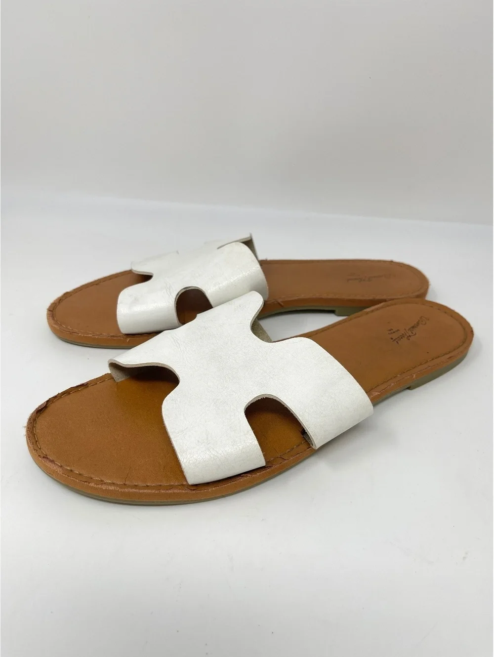 Universal Thread Womens White H Band Cutout Slide Sandals Flat Shoes Size 9.5